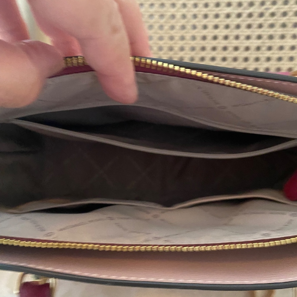 Handbag - Picture 7 of 8
